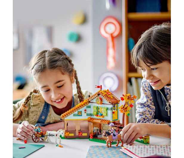 LEGO Friends 41745 Stajnia Autumn - 1141569 - zdjęcie 9